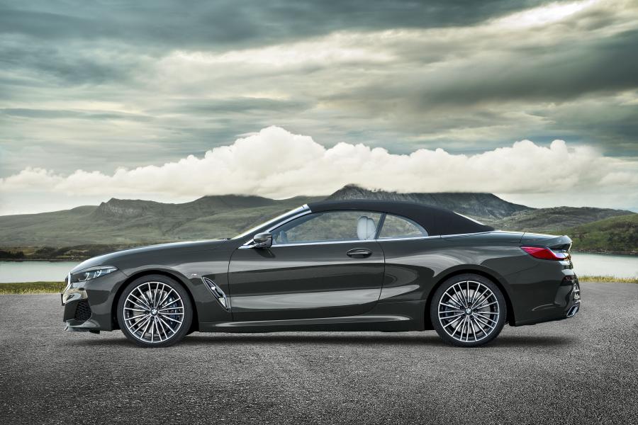  BMW M850i xDrive Convertible (G14) 2018 года  (WW) (фото 25 из 183)